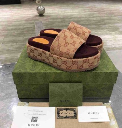 Mules à plateforme Gucci