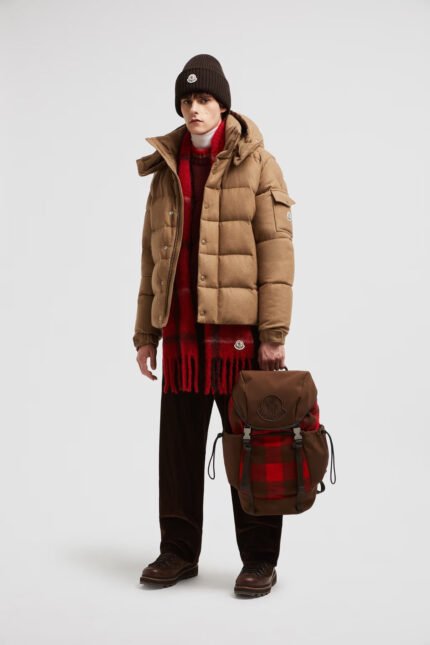 Doudoune courte en flanelle Vezere Moncler Maron claire